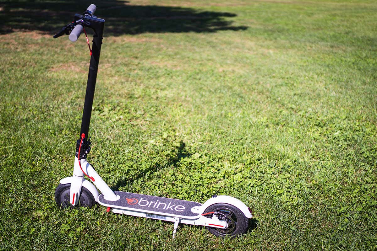 Il mezzo Monopattino elettrico, il bello di viaggiare in citt&agrave; da una posizione privilegiata