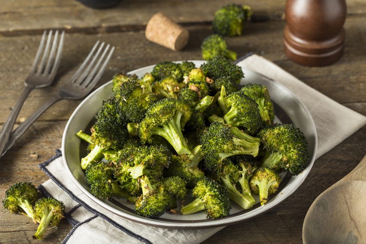 I broccoli contengono elementi che favoriscono la prevenzione dei tumori  («Bene i broccoli contro i tumori» La conferma in uno studio italiano)