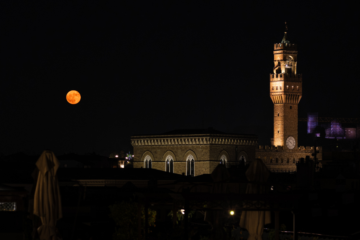 B-Roof, mangiare in terrazza con una delle viste più belle su Firenze
