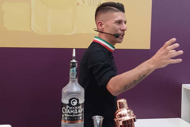 (Bruno Vanzan ospite di Gancia a Vinitaly Due drink per celebrare Italia e Russia)