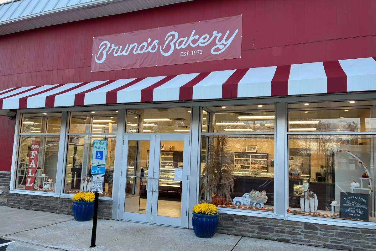 Nella Bruno's Bakery la pasticceria parla italiano Nella Bruno's Bakery la pasticceria parla italiano