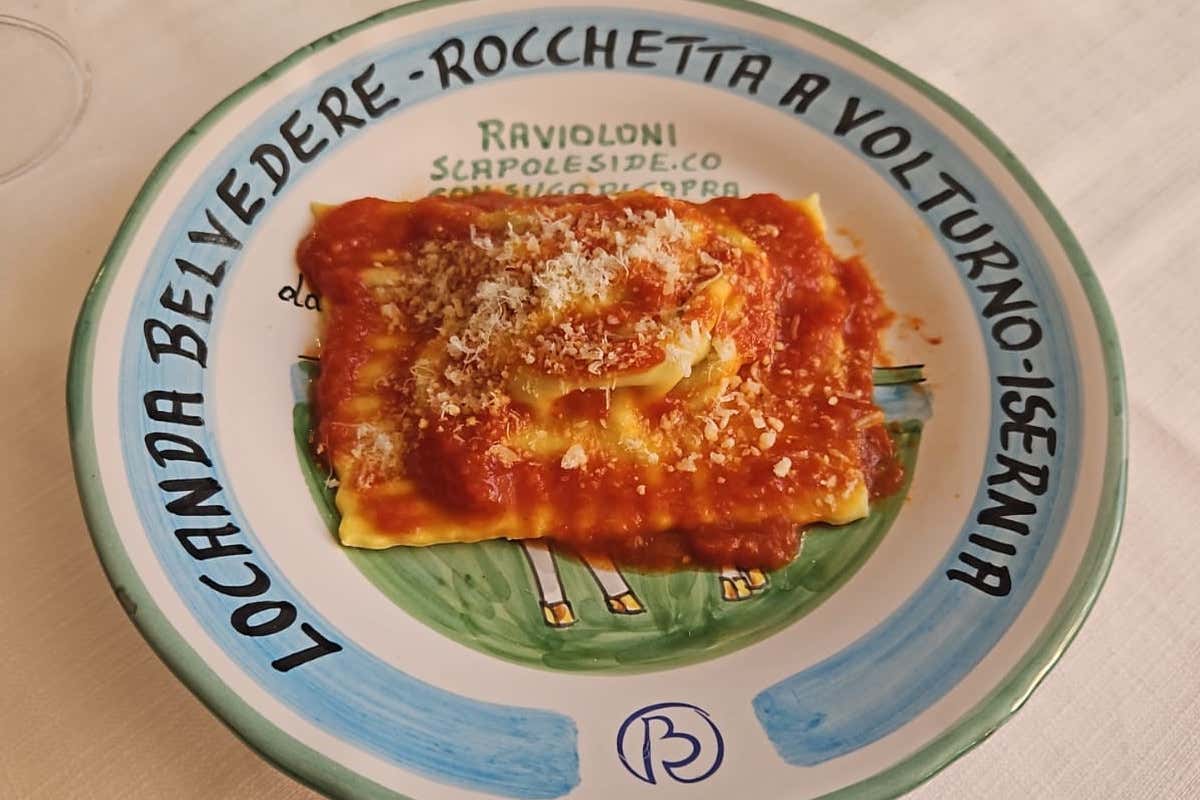 I ravioli al sugo di capra che hanno fatto di una locanda la sua storia