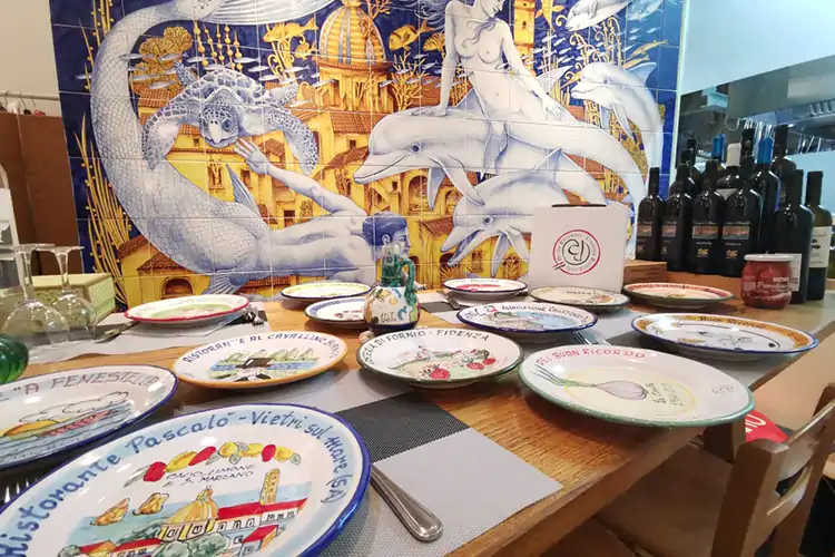 Le famose ceramiche di Vietri sul Mare Alla scoperta della ceramica Tra arte, cibo e borghi storici