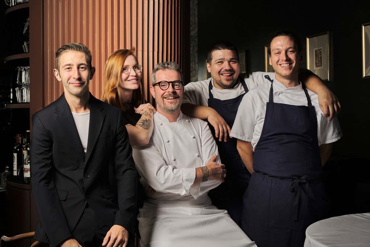 Il team di Bu:r Bu:r sette anni dopo il ristorante di Milano cambia volto e guarda avanti