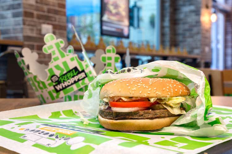 Il Rebel Whopper (Con il Rebel Whopper Burger King è sempre più veggy)