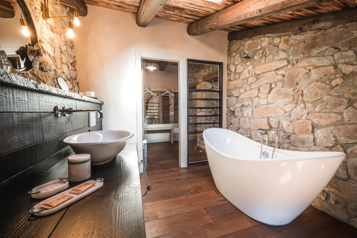 Design in linea con l'ambiente circostante La Bürsch, country house eclettica con un'accoglienza a 360 gradi