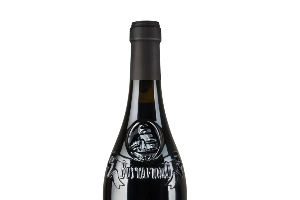 Una bottiglia di BUttafuoco Storico 2017 Vinitaly 2022: debutta il Buttafuoco Storico 2017