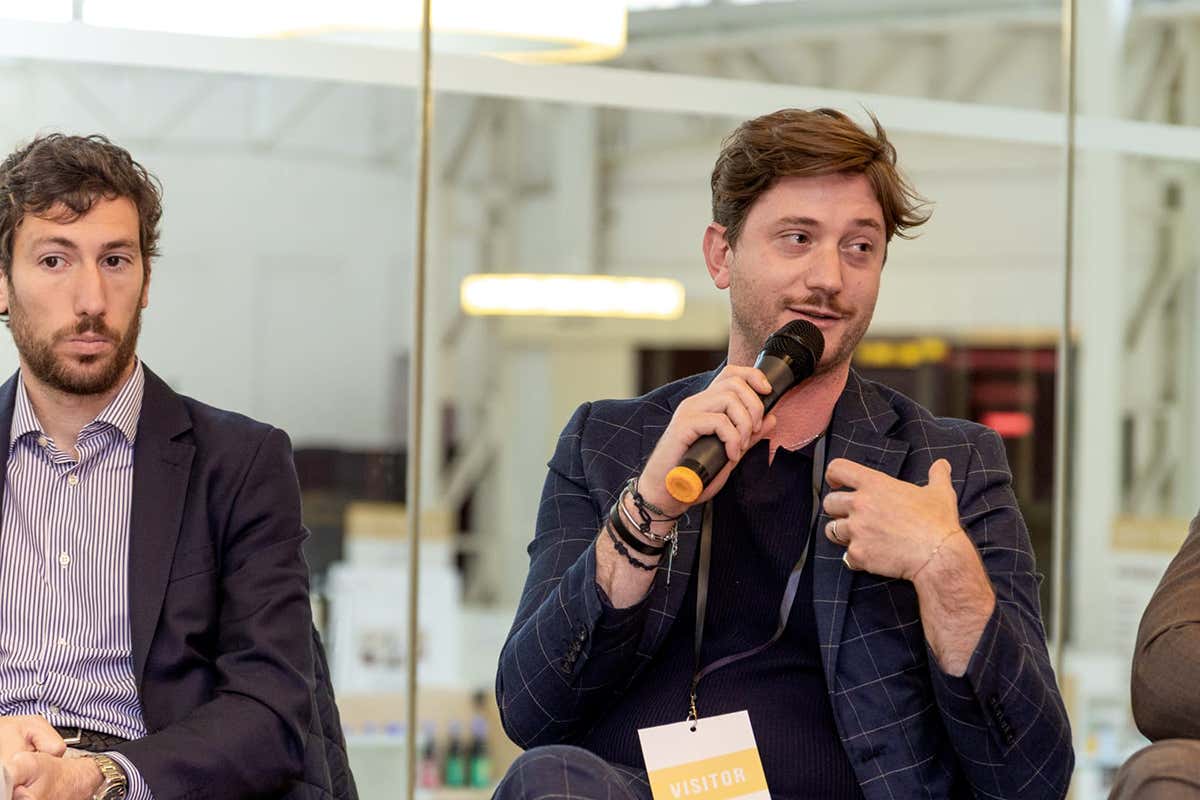 Da sinistra Gualberto Ricci Curbastro (vicepresidente del Consorzio Franciacorta) e il sommelier Mario Ippoliti