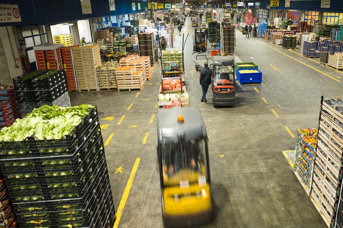 Addio apertura alle 3 di notte? A Torino esplode il caso mercati generali