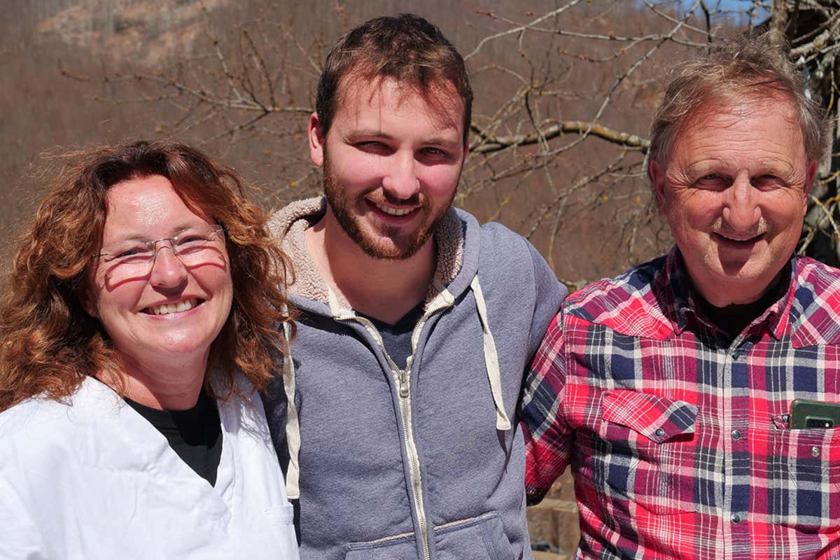 Simona, Thomas e Ugo &ldquo;U Cabanin&rdquo;: il buon formaggio che si produce con il latte delle Cabannine