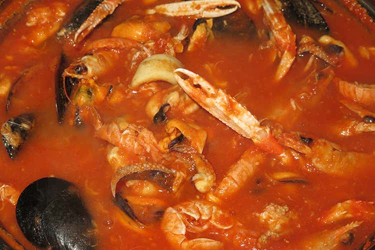 (Cacciucco&Wines Livorno celebra il suo piatto) (Cacciucco&Wines Livorno celebra il suo piatto)
