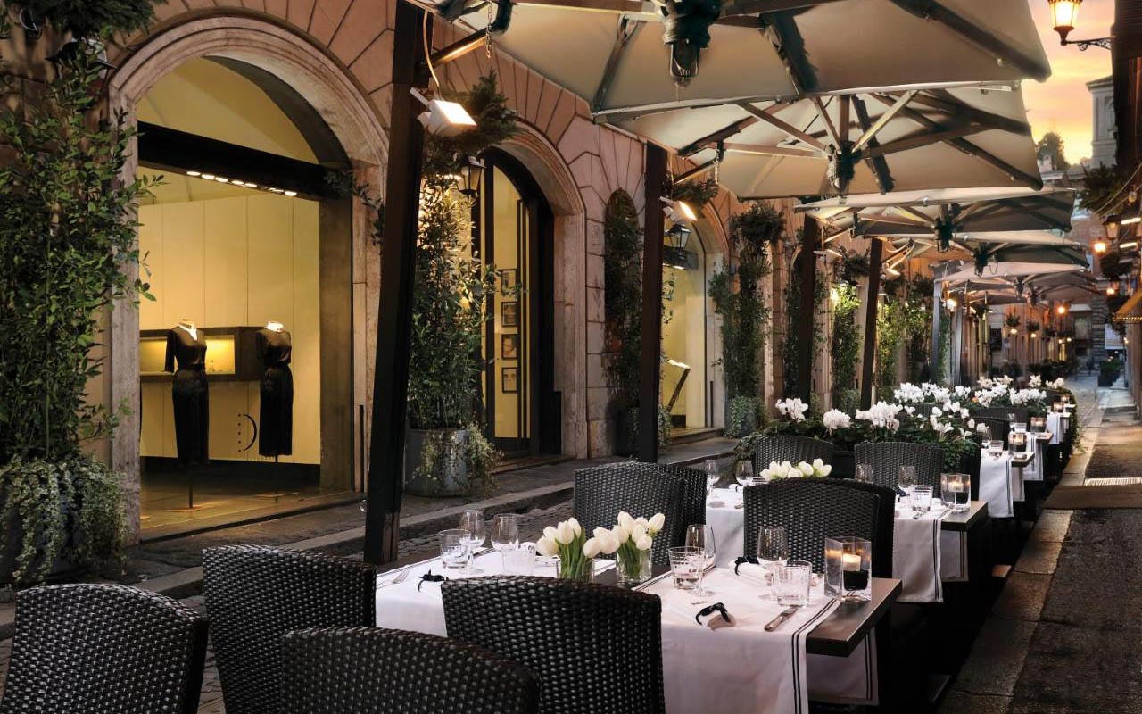 Café Romano Hotel d'Inghiterra: eleganza e suggestioni di una dimora d'altri tempi