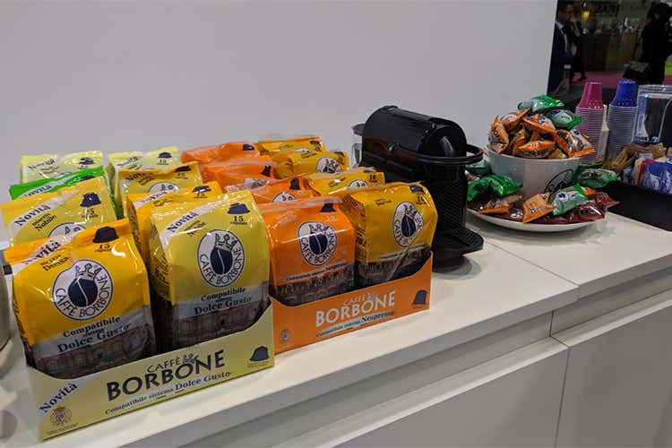(La crescita di Caffè Borbone Due miscele nel settore macinati) (La crescita di Caffè Borbone Due miscele nel settore macinati)