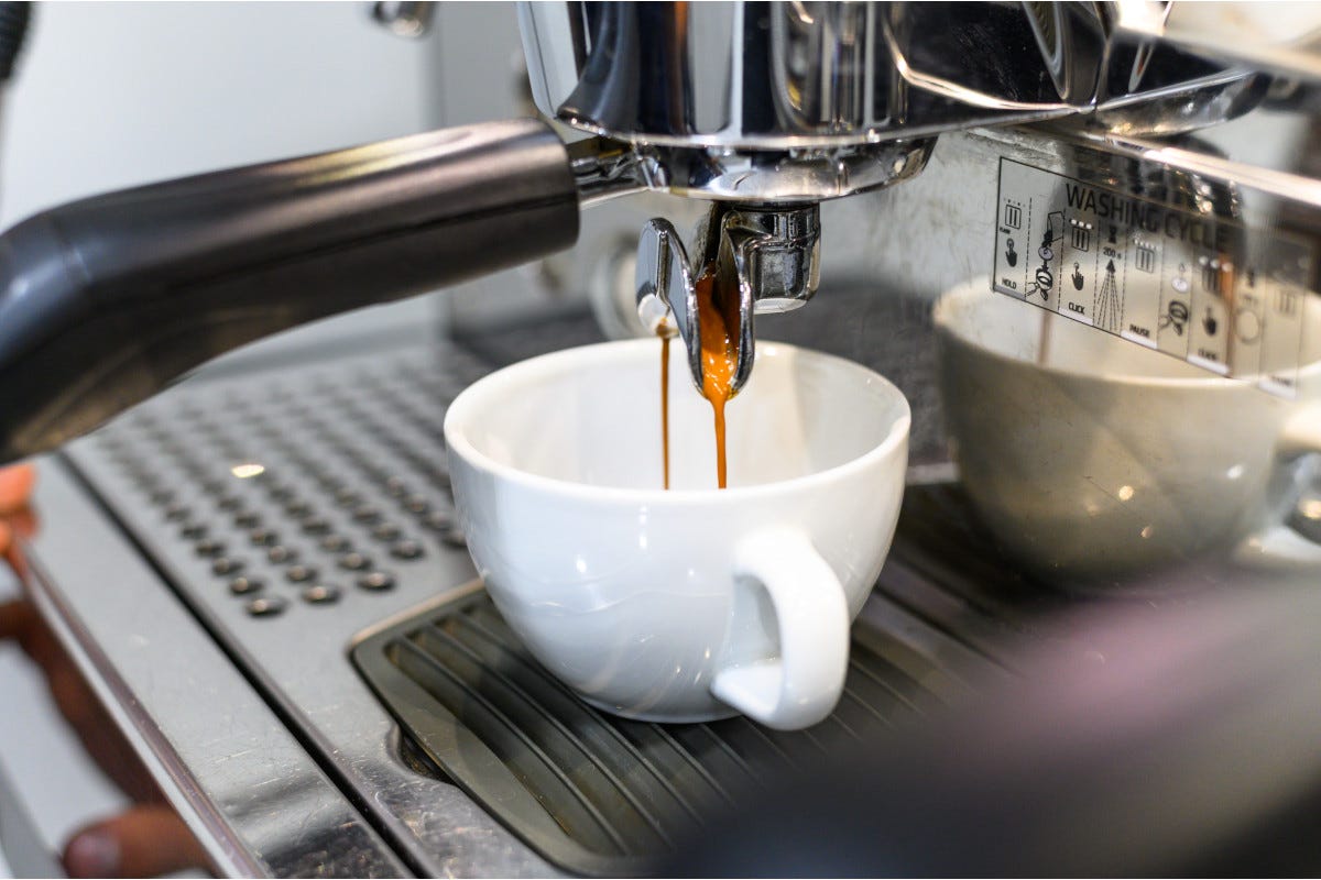 Una buona macchina del caffè è essenziale per la qualità Espresso day: il 17 aprile è la giornata mondiale del caffè