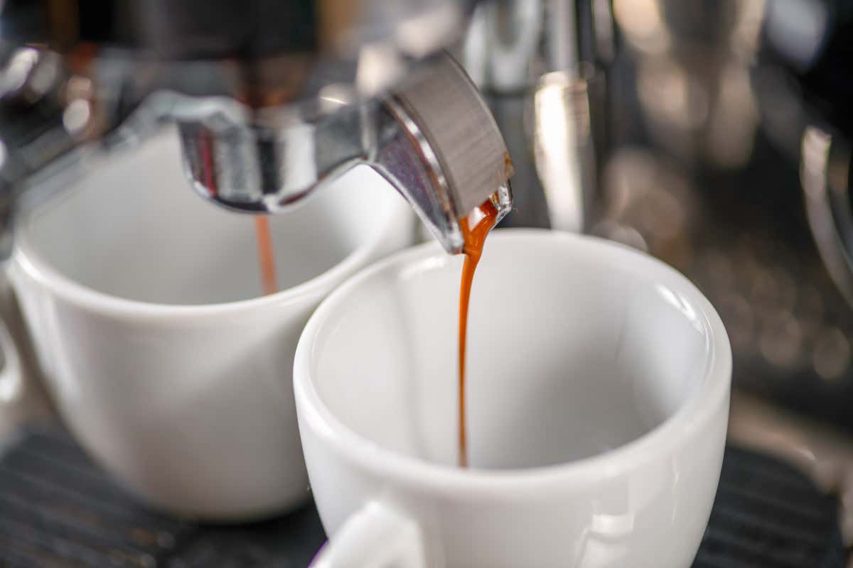 Le ragioni che portano a bere caffè evolvono con l’età