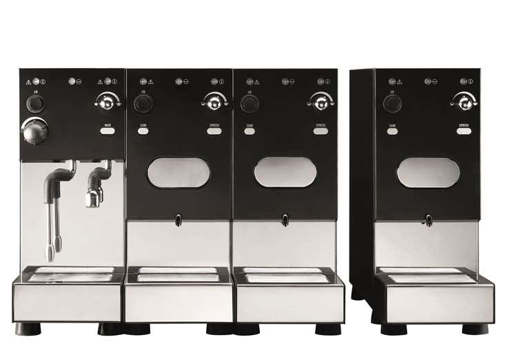 Caffè del Caravaggio, design e tecnologia La nuova macchina del caffè è per tutti Caffè del Caravaggio, design e tecnologia La nuova macchina del caffè è per tutti