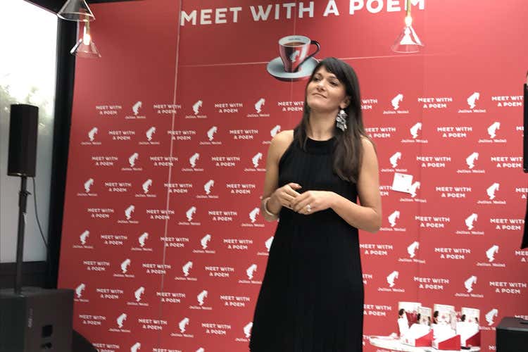 Andreea Postolache (L'antico fascino delle caffetterie letterarie rivive grazie all'austriaca Julius Meinl) Andreea Postolache (L'antico fascino delle caffetterie letterarie rivive grazie all'austriaca Julius Meinl)