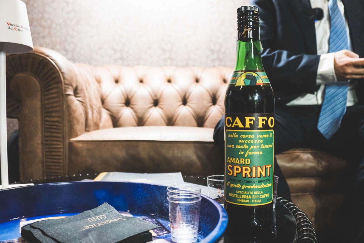 Caffo 1915: ritorno al futuro con il gusto classico dell'Amaro Sprint
