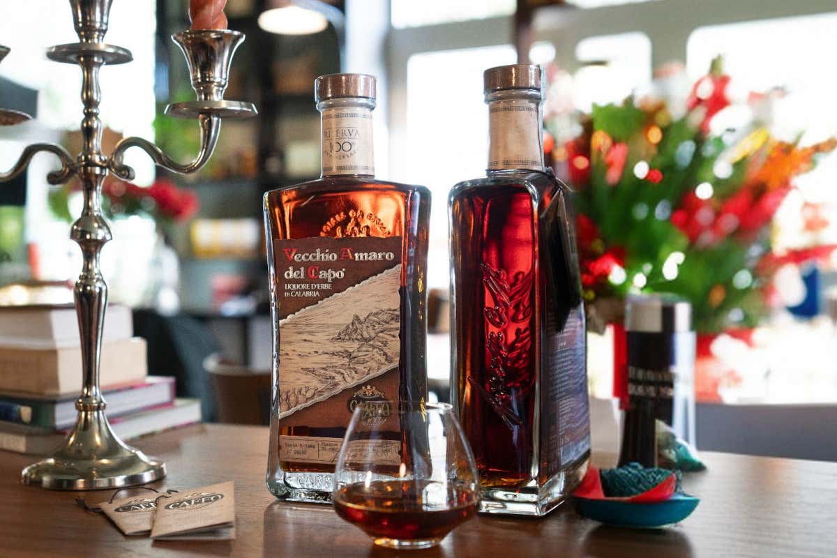 Feste di carattere: spumanti, amari e grappe per brindare con stile Feste di carattere: spumanti, amari e grappe per brindare con stile