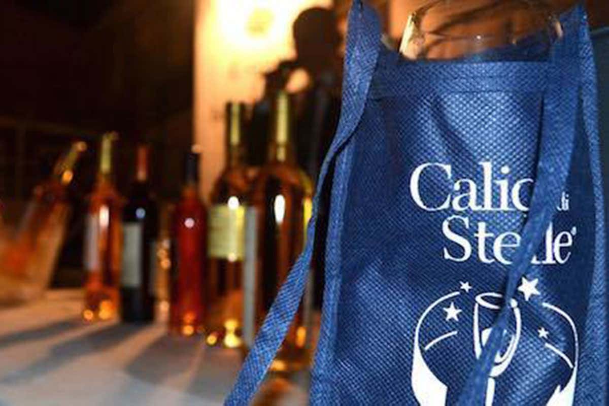 Per l’estate 2022 centinaia di appuntamenti Torna Calici di Stelle tra borghi, vigneti e location da sogno Per l’estate 2022 centinaia di appuntamenti Torna Calici di Stelle tra borghi, vigneti e location da sogno