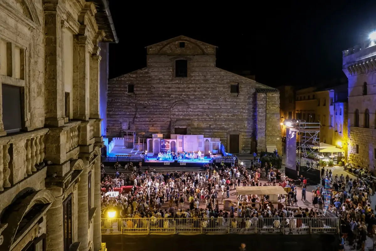Calici di Stelle: musica, cultura e sapori in 102 Citt&agrave; del Vino