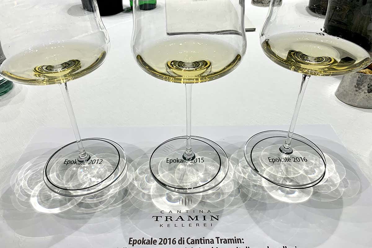 Epokale Gewürztraminer Spätlese 2016 esce dal ventre della montagna