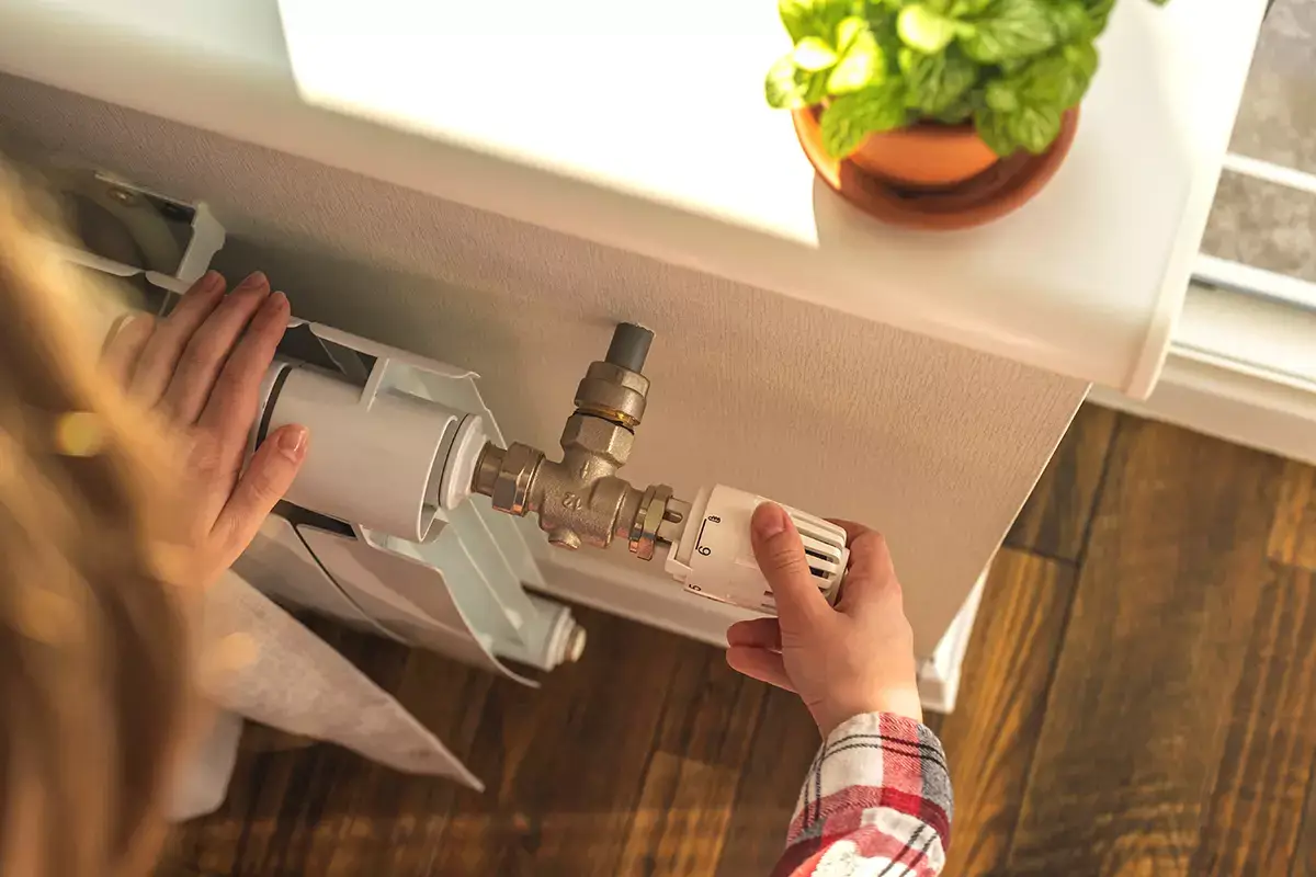 Come comportarsi con i caloriferi in primavera Primavera e riscaldamento in casa: come comportarci per stare bene
