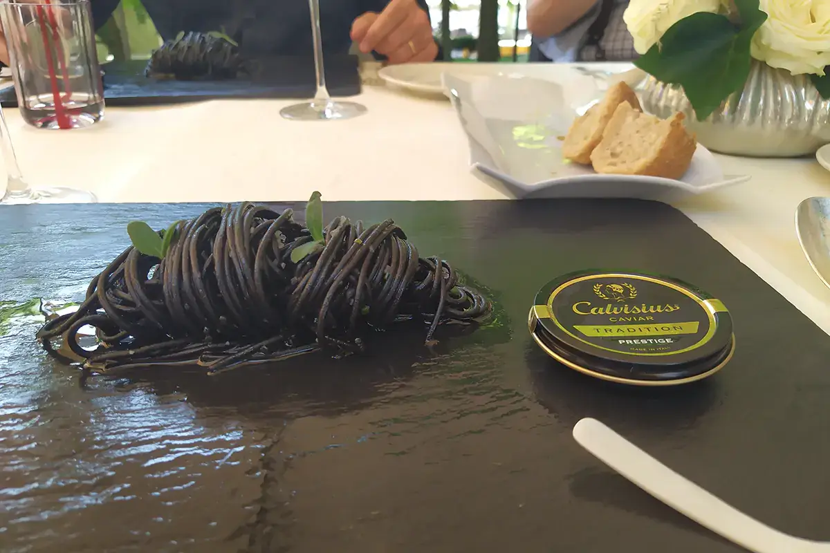 La degustazione firmata dallo chef stellato Alberto Reboldi Un 2020 senza paure per il caviale di Calvisano, che piace anche ai russi