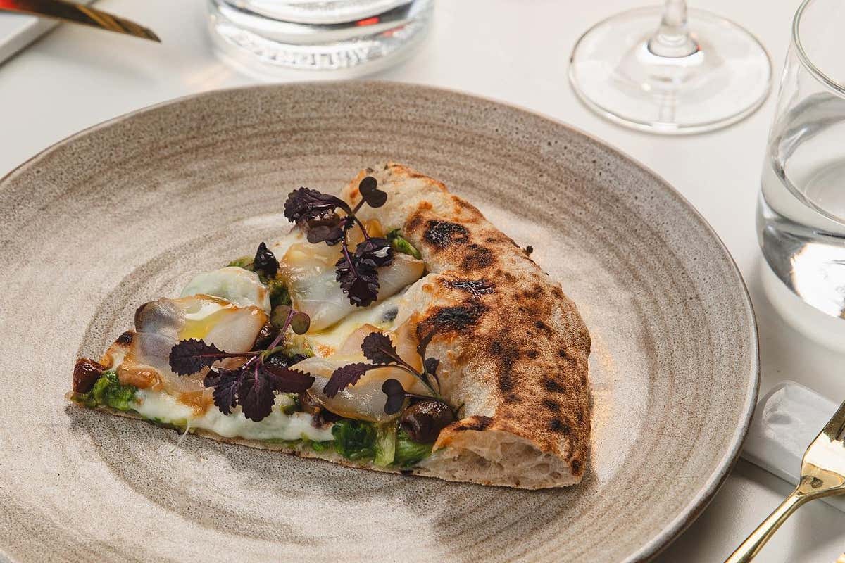 Cambia-Menti, la pizzeria con l'orto verticale a due passi dal forno Cambia-Menti, la pizzeria con l'orto verticale a due passi dal forno