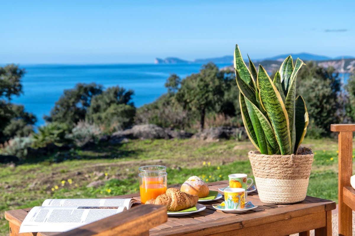 PedrAmare, vista mare e vera cucina di territorio tra Alghero e Bosa PedrAmare, vista mare e vera cucina di territorio tra Alghero e Bosa