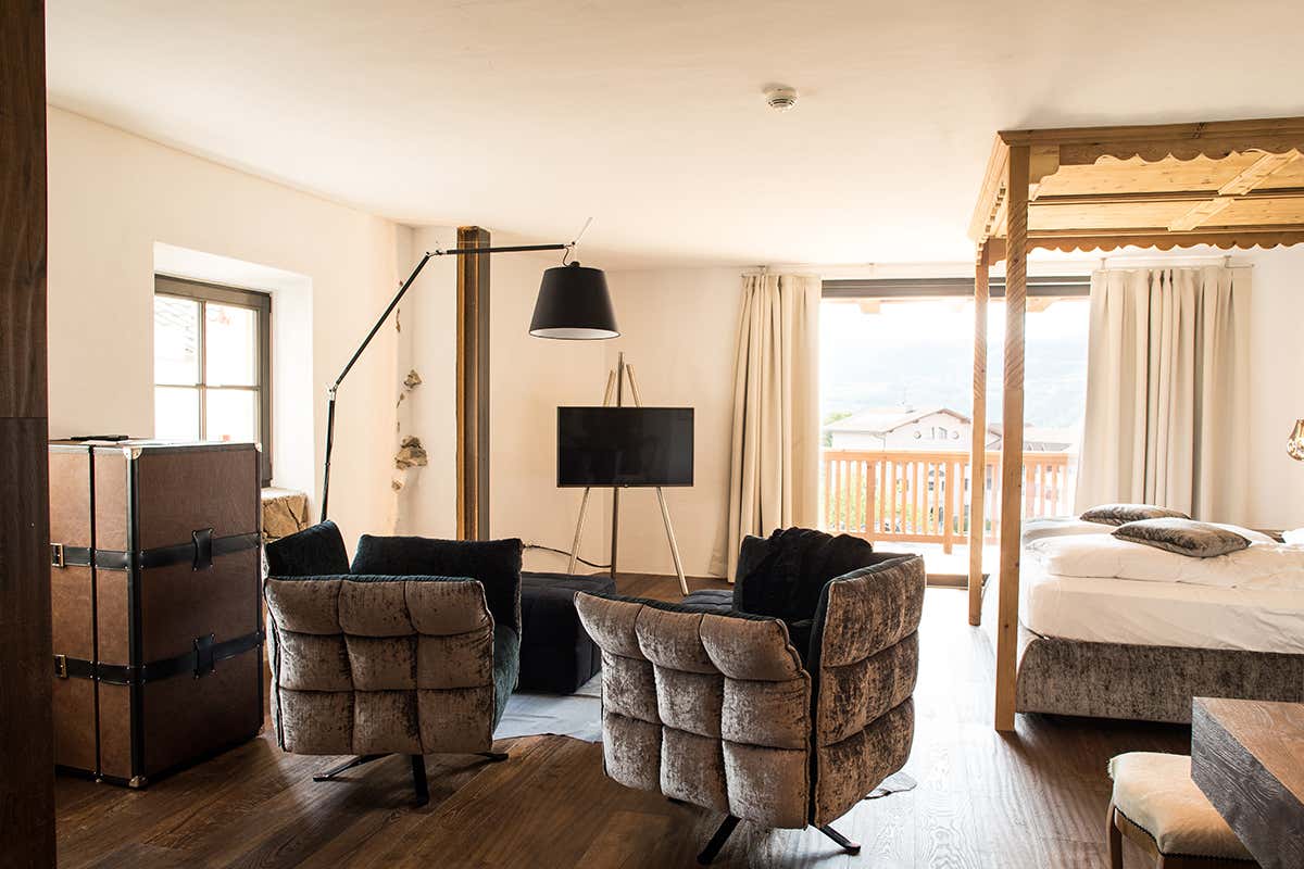 Nuove camere Al Romantik Hotel Turm tra bagni di fieno e opere d’arte