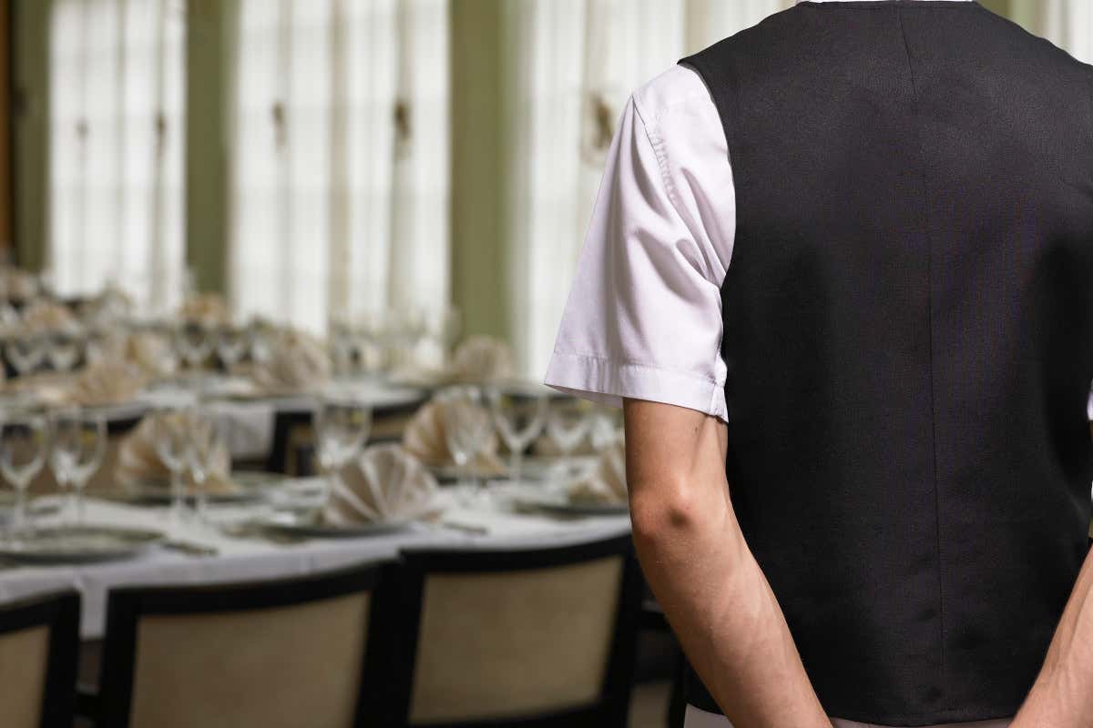 Turni massacranti, contratti inadeguati e poco tempo libero: “Vi dico perché manca il personale”