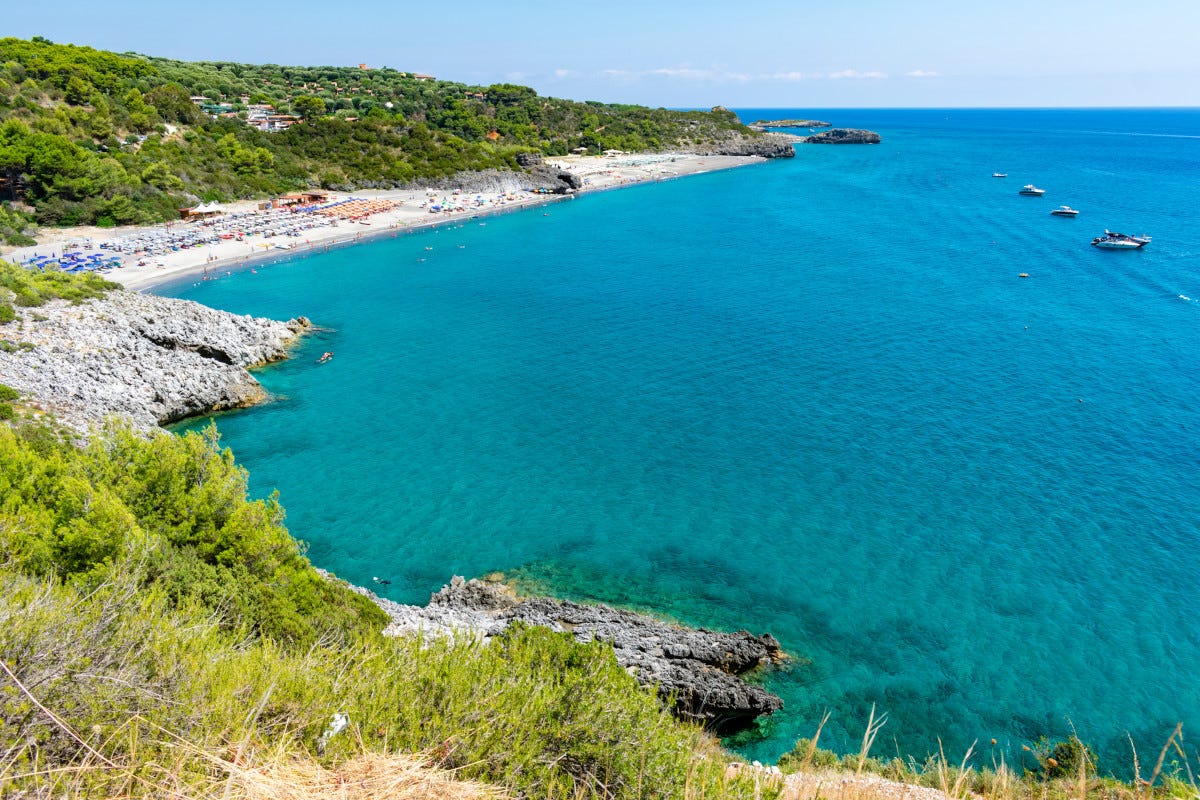 Le 5 meravigliose spiagge in Campania da non perdere quest'estate