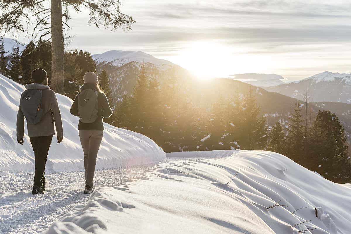 Tante e meravigliose le camminate sulla neve. Foto: Hannes Niederkofler In Alto Adige l&rsquo;inverno &egrave; verde! Ecco i consigli dei Vitalpina Hotels