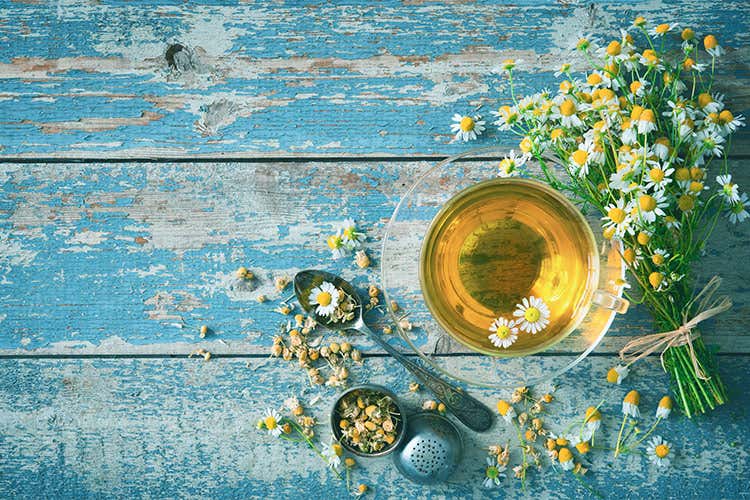 La camomilla - Congiuntivite, niente camomilla Meglio rivolgersi a un medico La camomilla - Congiuntivite, niente camomilla Meglio rivolgersi a un medico