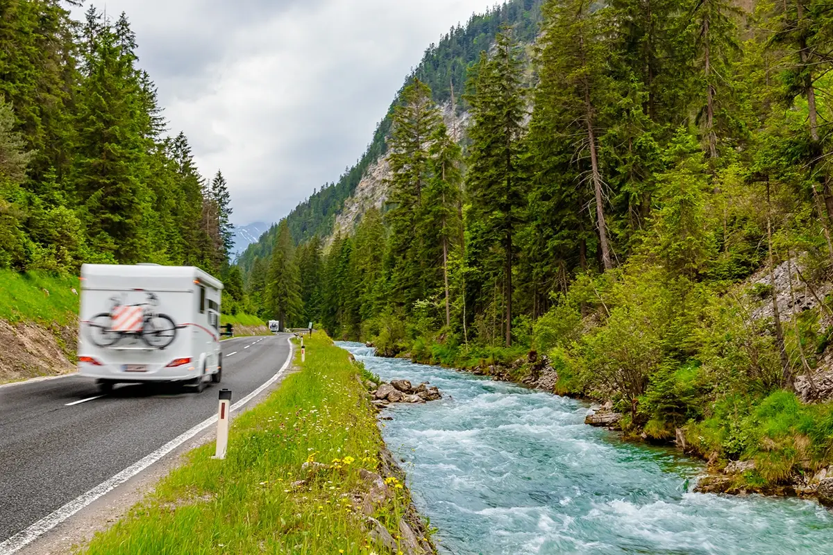 I consigli per i viaggi in camper in autunno Camper, ritorno al futuro. I trend d&rsquo;autunno: agrisoste gratis e itinerari gourmet