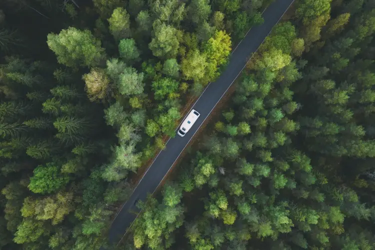 Camper e turismo all&rsquo;aria aperta, Garavaglia: Finanzieremo mille piazzole in Italia