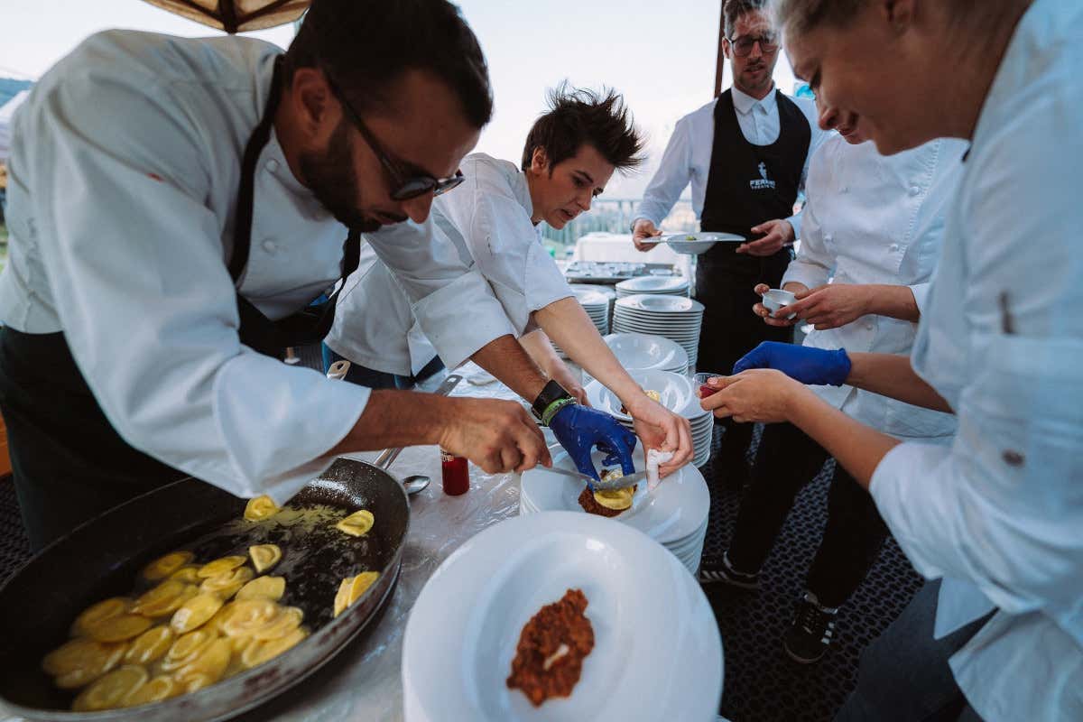 A Madonna di Campiglio si cena... in telecabina