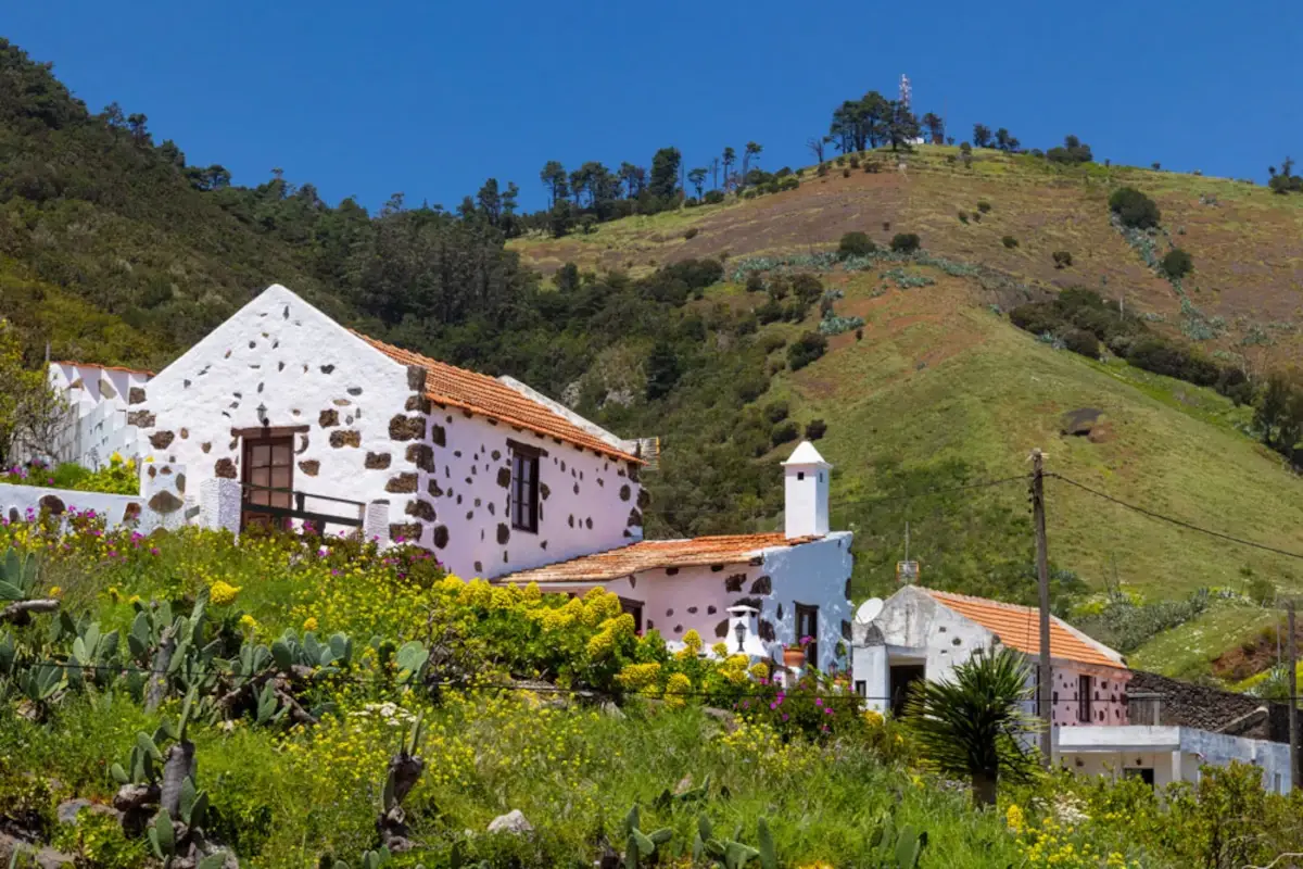 Ti&ntilde;or a El Hierro Borghi rurali e di pescatori. L'altra faccia delle Canarie