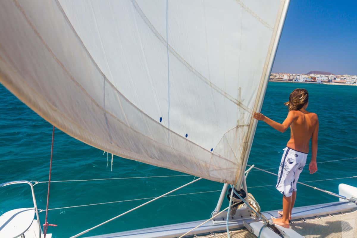 Le Isole Canarie si possono vivere in barca con la famiglia Canarie: porticcioli e baie nascoste da scoprire in barca a vela