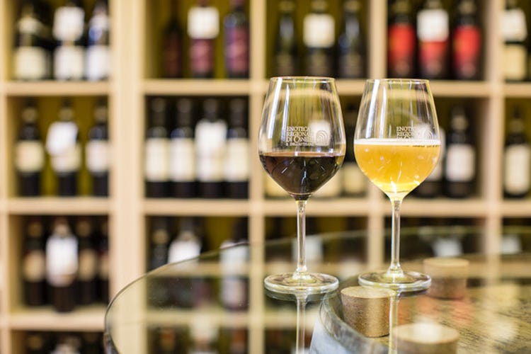 Vino rosso e spumante protagonisti a Canelli (Canelli… V’incantaFesta del vino nel Monferrato)