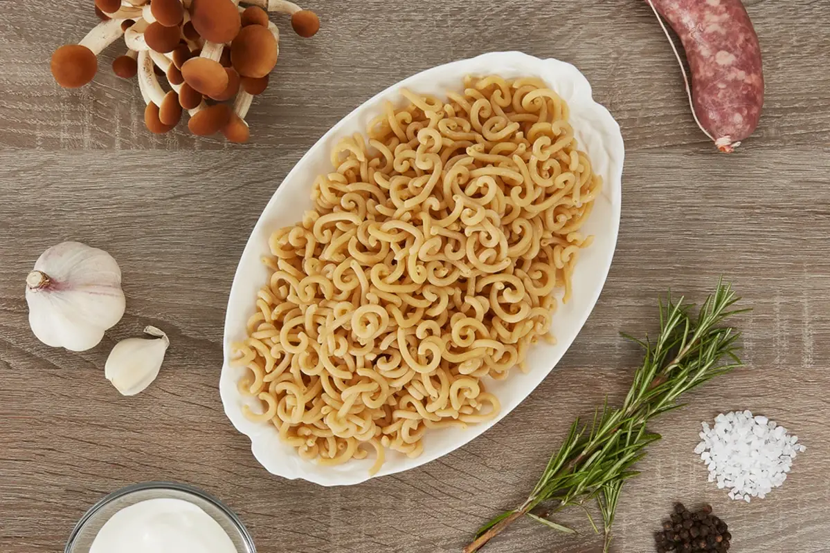 Pasta di Canossa Gramigna, funghi e salsiccia Pasta di Canossa, la pasta italiana che sa di pasta (e fa bene)