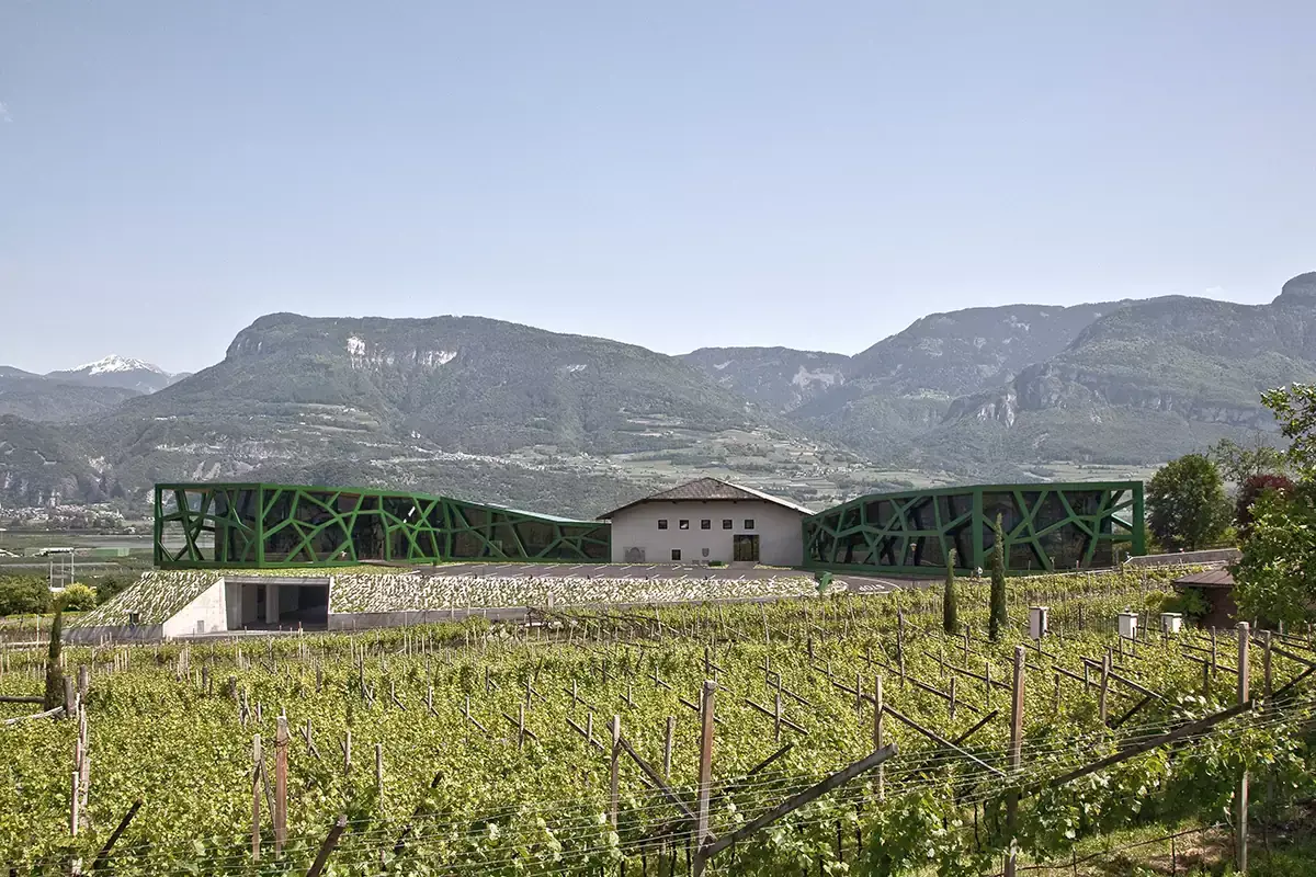 Cantina Tramin - Foto Richard Kust Cantina Tramin presenta il gioiello custodito in miniera