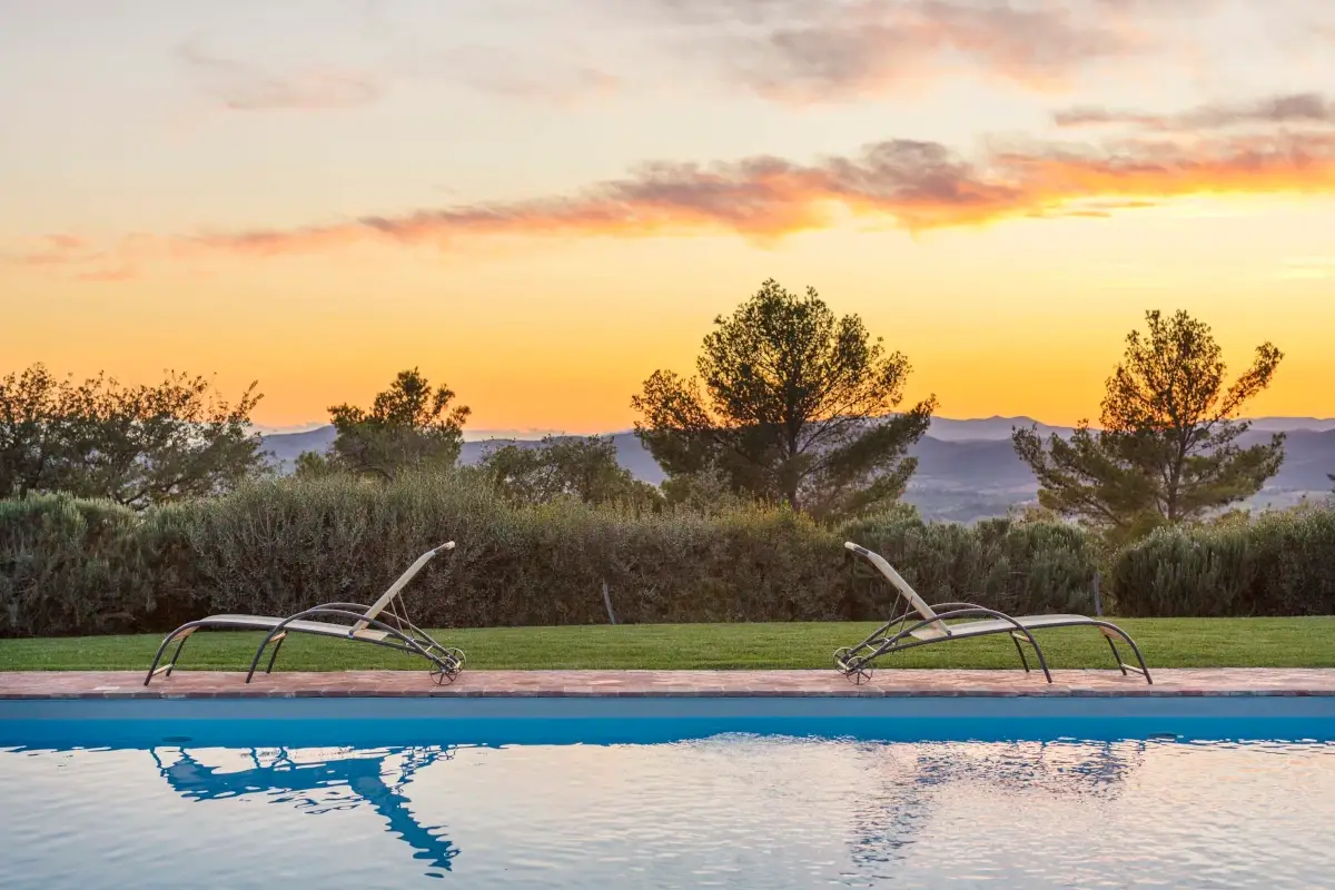 La piscina Soggiorno da sogno in Maremma alla Tenuta Montecucco