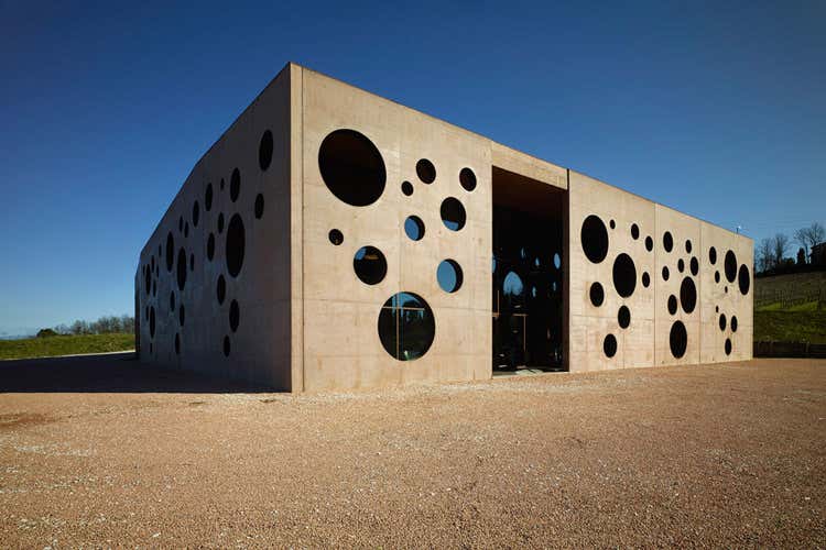 Cantina d'arte del Podere La Chiesa (Terre di Pisa - Terre del Vino Un&rsquo;area con un export da 54 milioni)