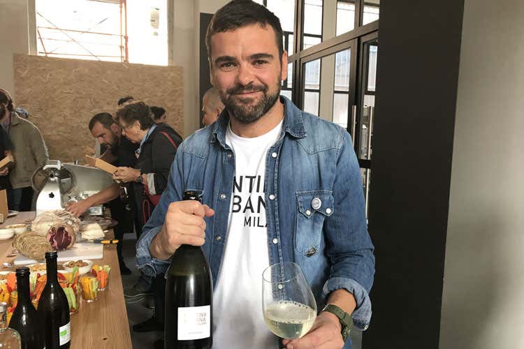 Michele Rimpici (Cantina Urbana, il vino si produce in città A Milano l'idea di Michele Rimpicida) Michele Rimpici (Cantina Urbana, il vino si produce in città A Milano l'idea di Michele Rimpicida)
