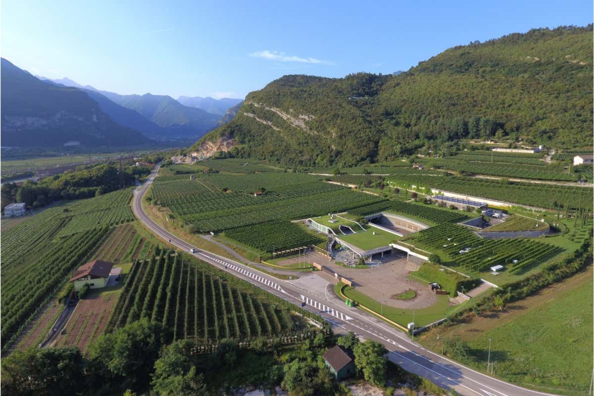Una vista aerea della Cantina Mori Colli Zugna di Mori (Tn)