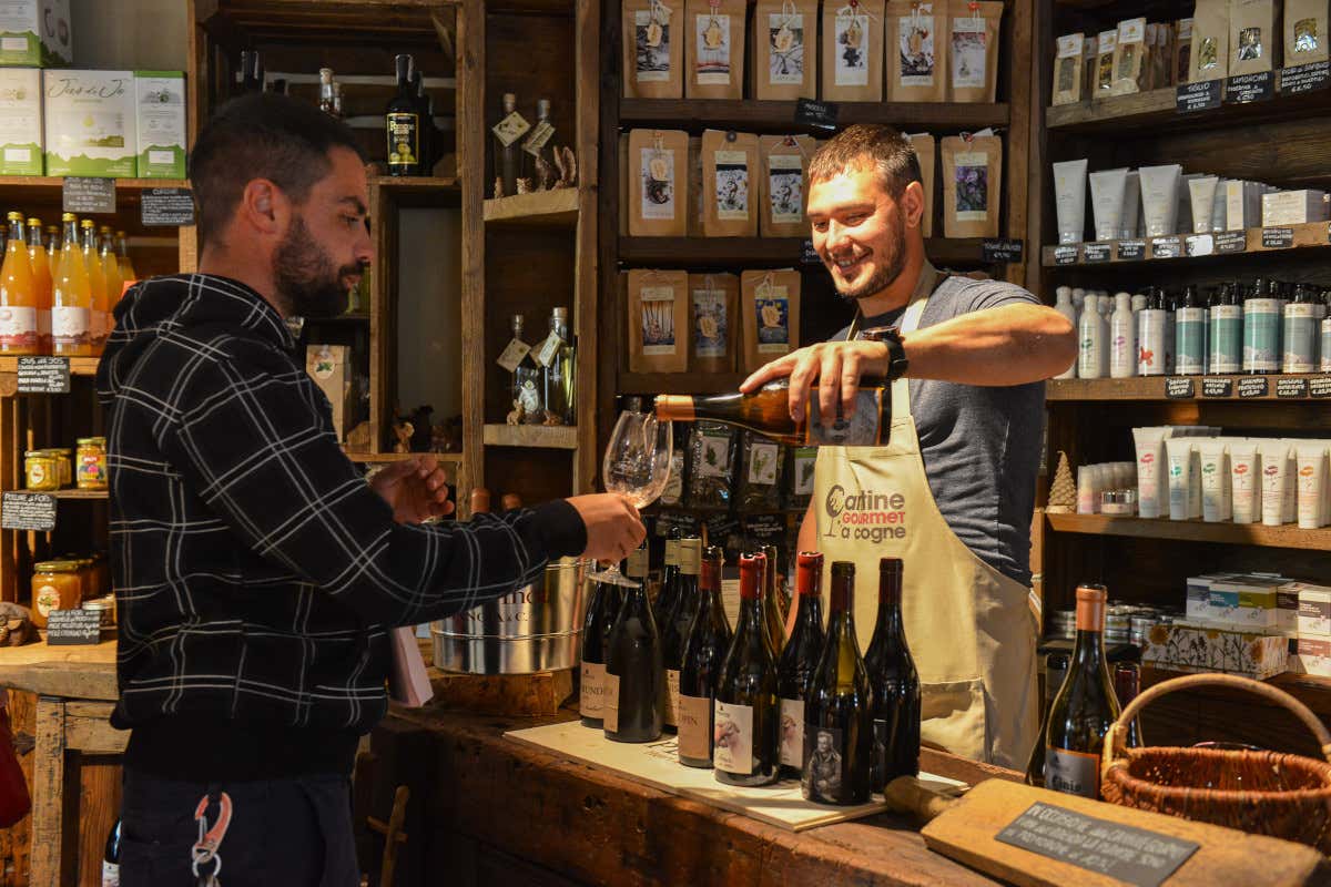 A Cantine Gourmet degustazioni di vini DOP Cantine Gourmet a Cogne l'enogastronomia locale tra visite e degustazioni