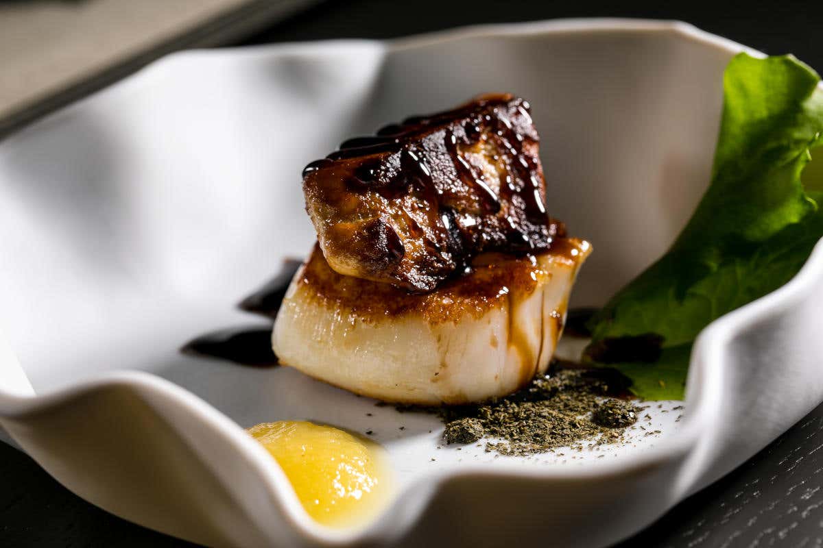 Capesanta e foies gras - Massimo Viglietti Al Taki off, Massimo Viglietti mediatore in cucina fra Italia e Giappone