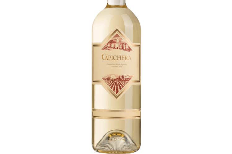 Capichera 2018, uno dei vini icona dell'azienda A volte ritornano: Carlo Bonomi in Sardegna compra Capichera